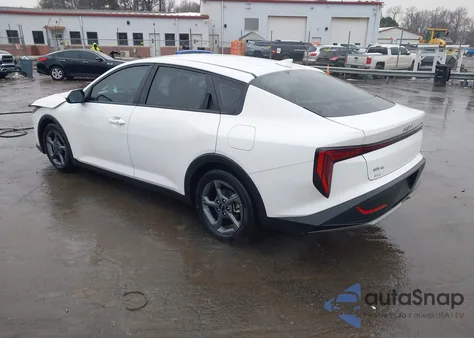 2025 Kia K4 Lxs z USA, uszkodzony, nr VIN 3KPFT4DE7SE095939